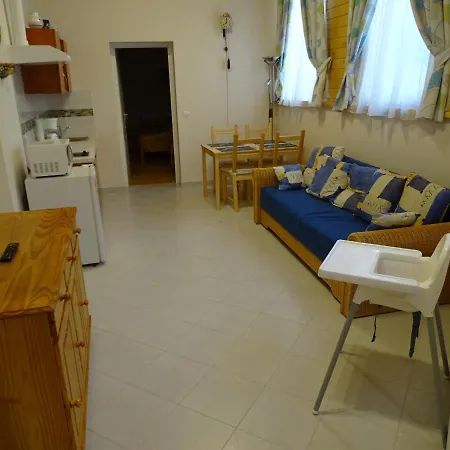 Alabárdos Panzió és Apartmanház Esztergom Extérieur photo