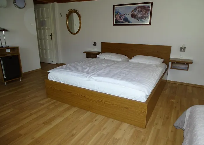 Alabárdos Panzió és Apartmanház