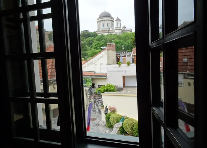Alabárdos Panzió és Apartmanház